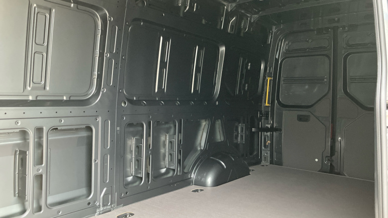 Volkswagen Crafter Cr35 Lwb Diesel Fwd 2.0 TDI 177PS Commerce Plus High Roof Van Auto